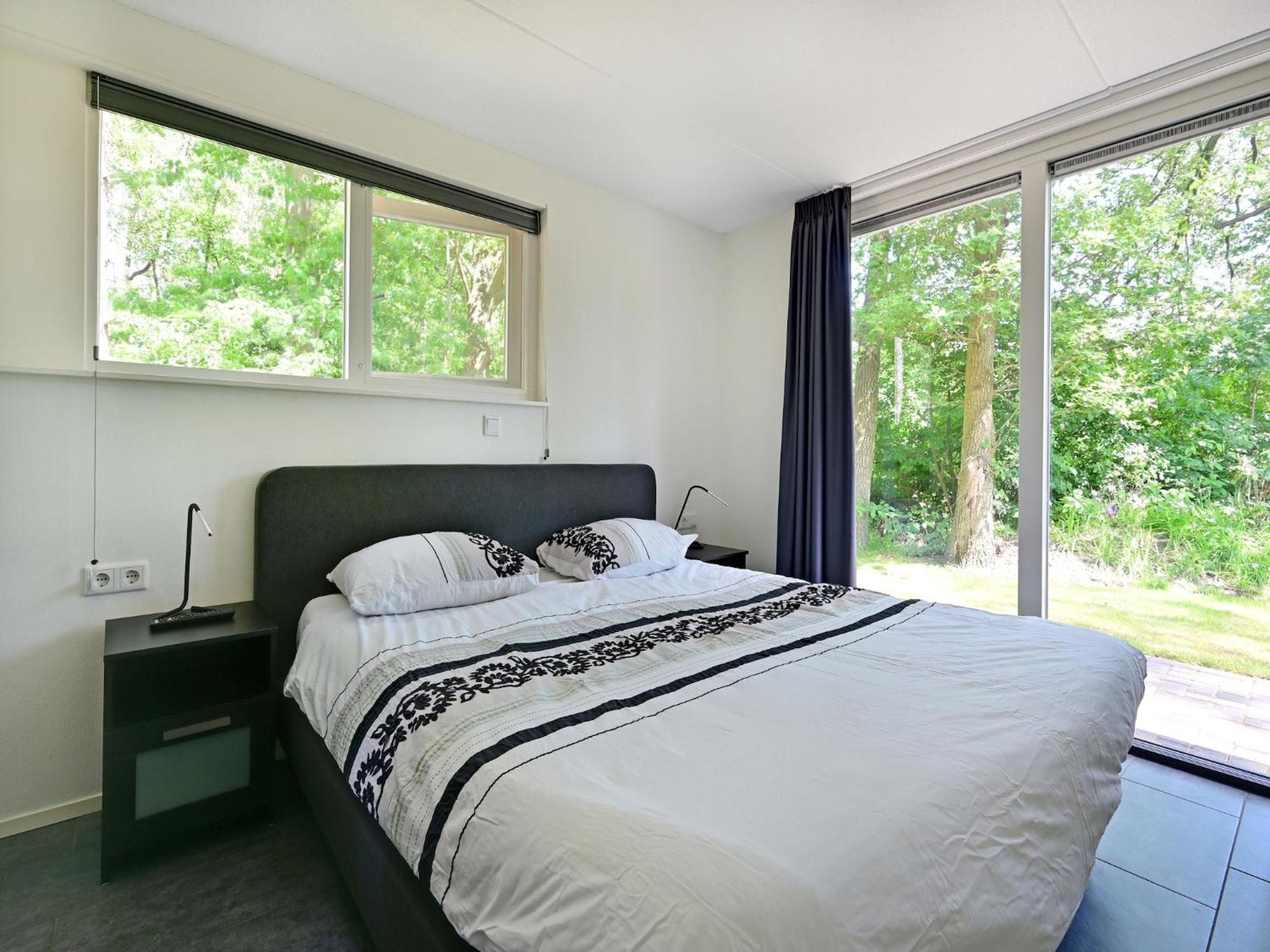 Chalet With Gorgeous View Of The Natural Surroundings Weerselo エクステリア 写真
