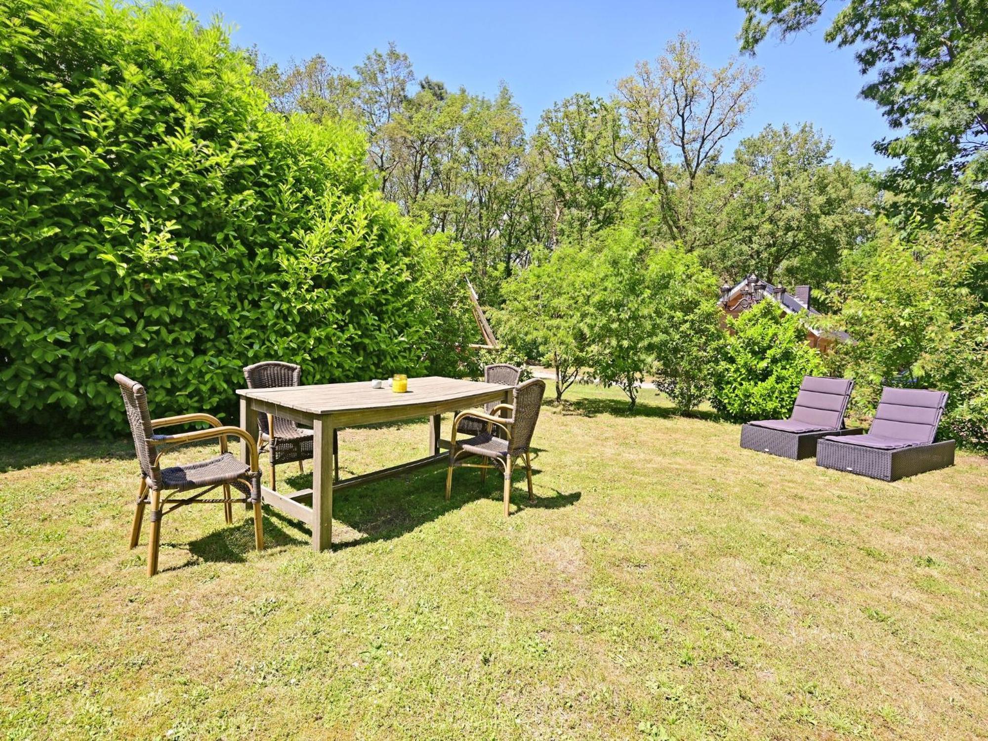 Chalet With Gorgeous View Of The Natural Surroundings Weerselo エクステリア 写真