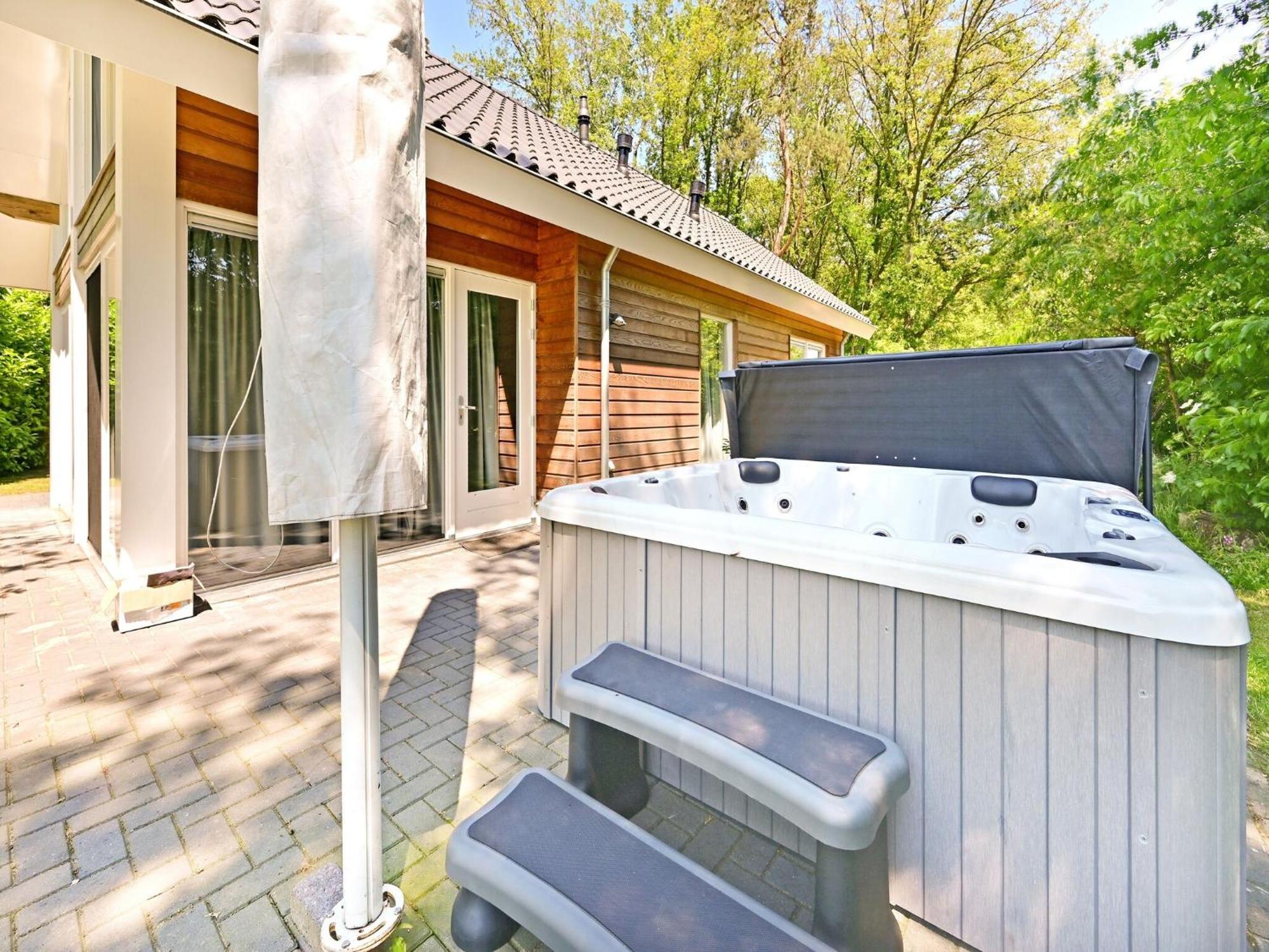 Chalet With Gorgeous View Of The Natural Surroundings Weerselo エクステリア 写真